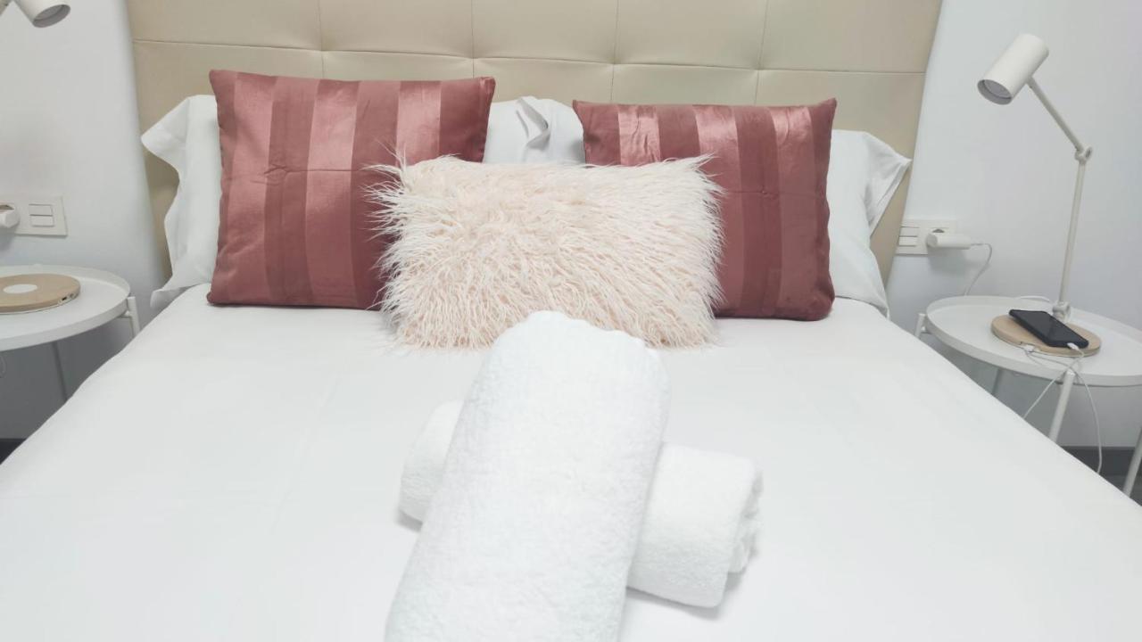 Casa Gascona Con Parking, Wifi Y Netflix Gratis!! By Delabra Apartments Oviedo Eksteriør billede