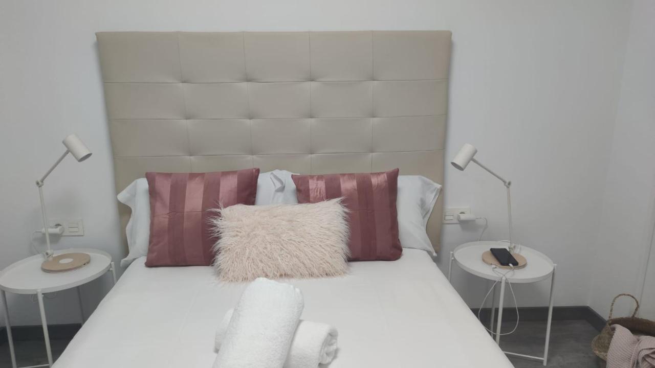 Casa Gascona Con Parking, Wifi Y Netflix Gratis!! By Delabra Apartments Oviedo Eksteriør billede