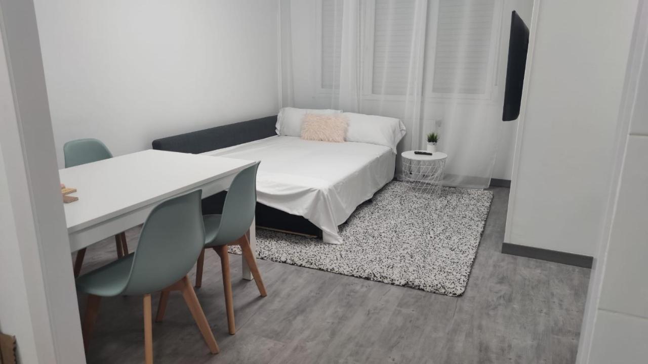 Casa Gascona Con Parking, Wifi Y Netflix Gratis!! By Delabra Apartments Oviedo Eksteriør billede