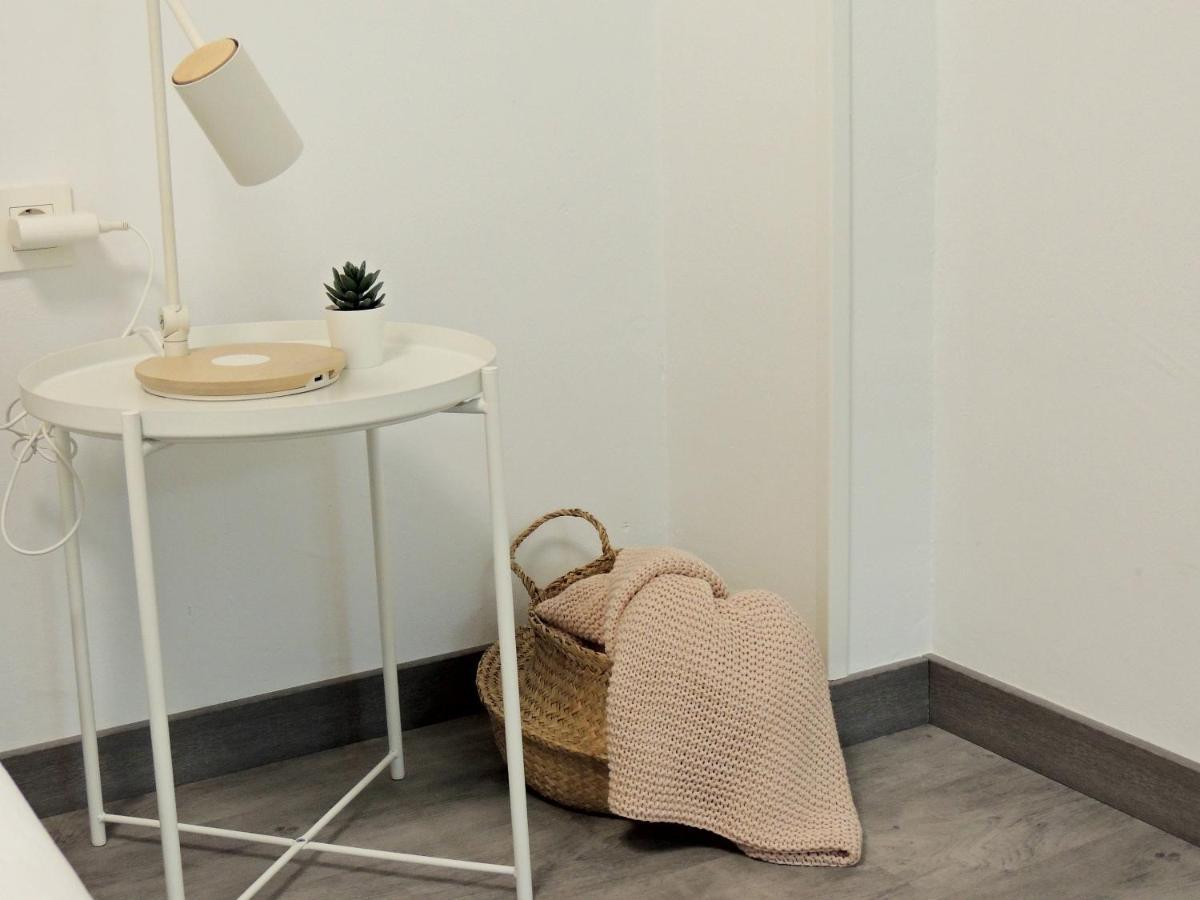 Casa Gascona Con Parking, Wifi Y Netflix Gratis!! By Delabra Apartments Oviedo Eksteriør billede